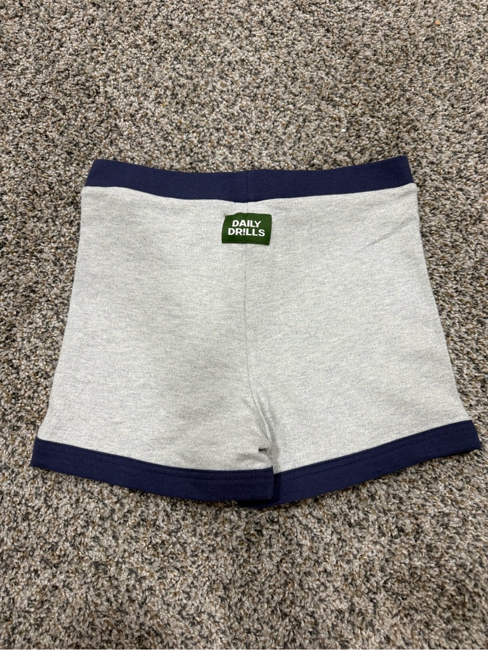 Daily Drills Light Gray & Navy Trim Mini Knit Shorts XS/S - Picture 2 of 3